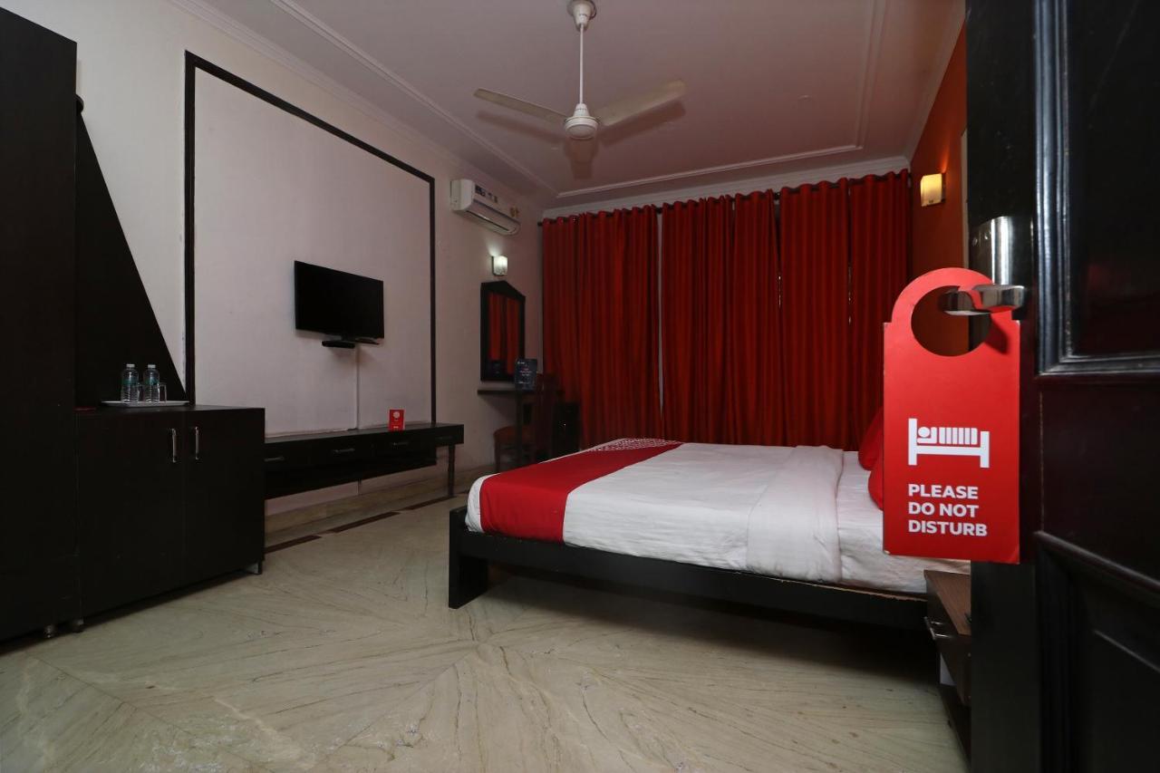 Hotel O Rk Residency Sohana Ngoại thất bức ảnh